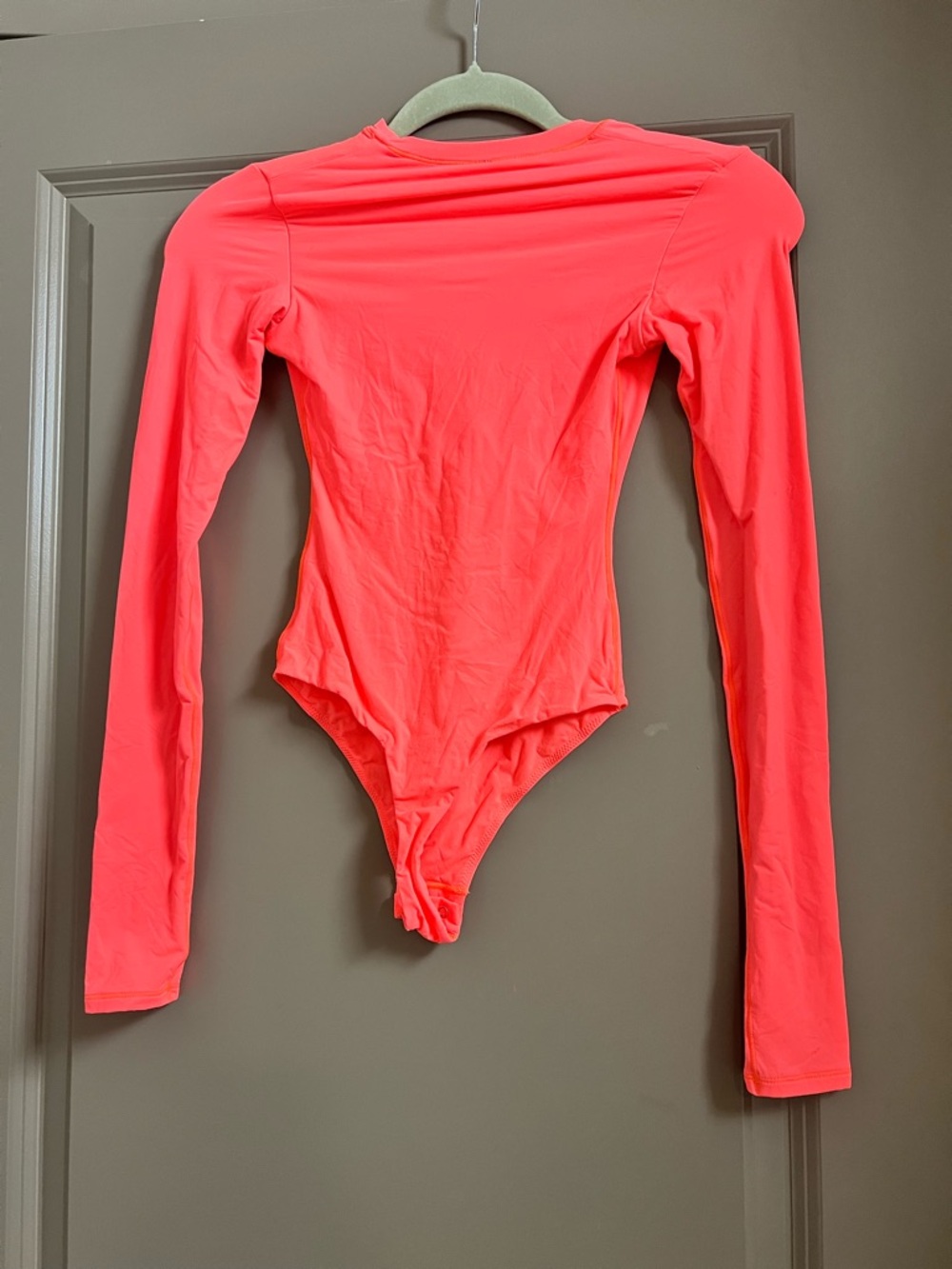 SKIMS Fits Everybody Bodysuit Neon XXS Long Sleeve - Picture 3 of 4